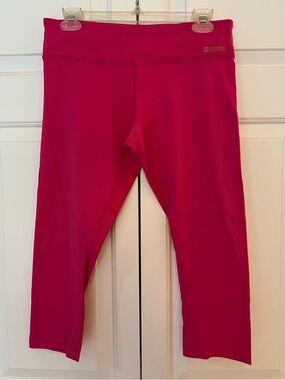 Tommie Copper Bright Pink Capri Leggings with Wide Waistband Size M